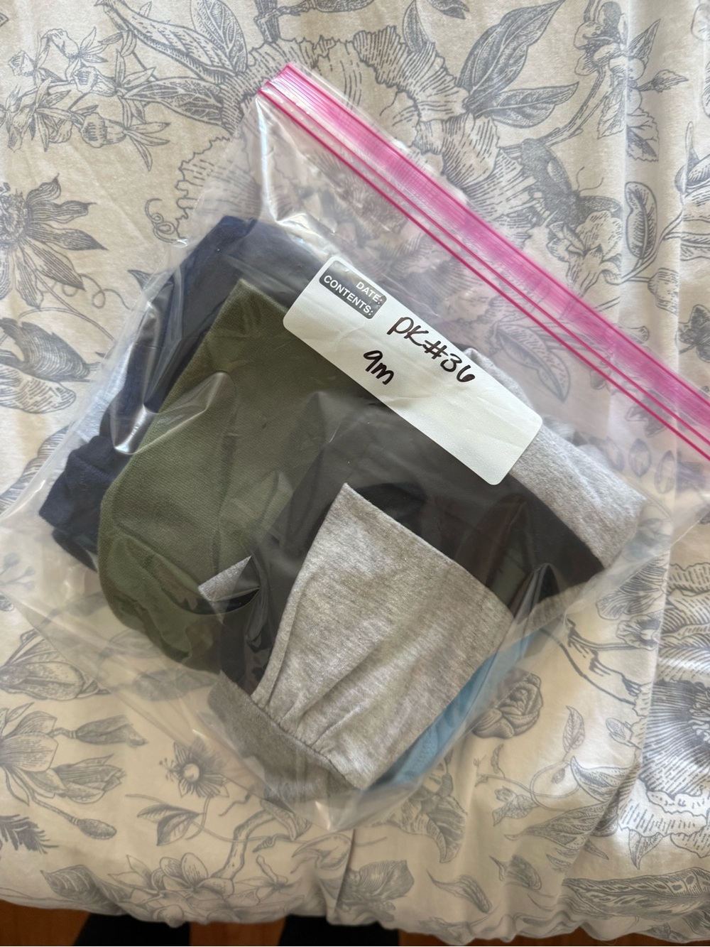 9m OUTFITS BUNDLE BAG